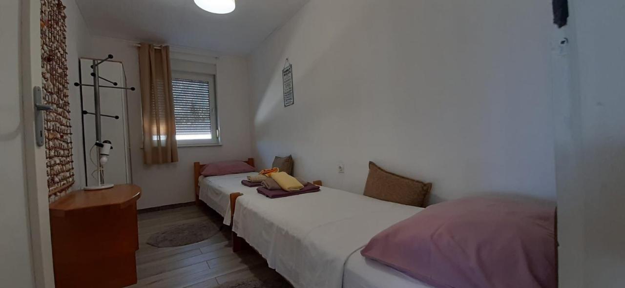 Apartment Mezaroca Rogoznica  Exteriör bild